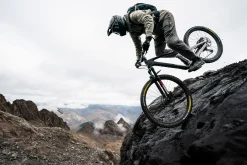 White Knuckle Bike Glove